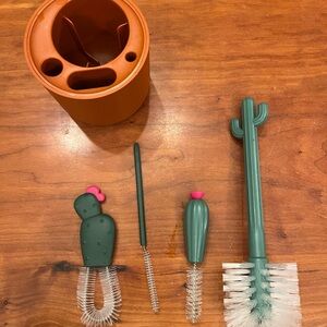 Boon Cactus-Themed Cleaning Brush Set with Holder